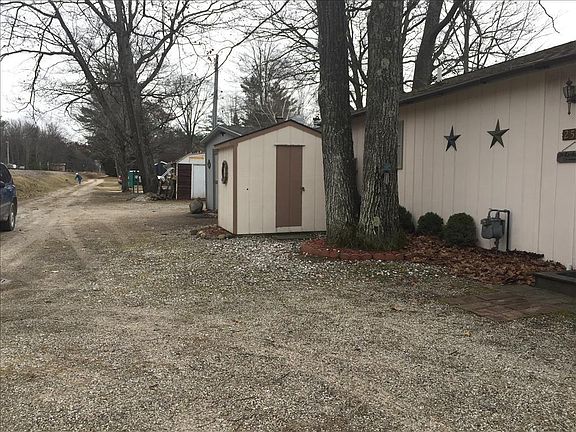 5th image of 2527 N Lake Mitchell Dr