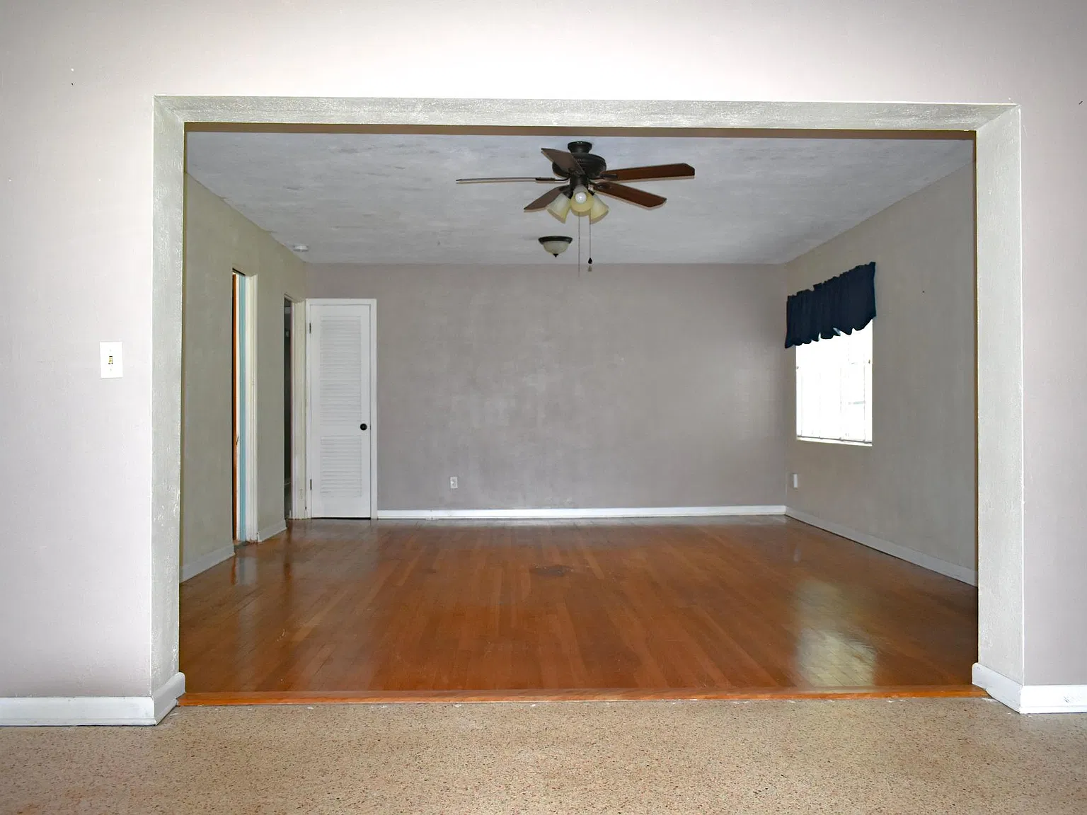 4 bed, 2.5 bath, 1892 sqft, $2,500 — Photo 3