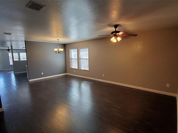 5th image of 4608 Mountain Oak St
