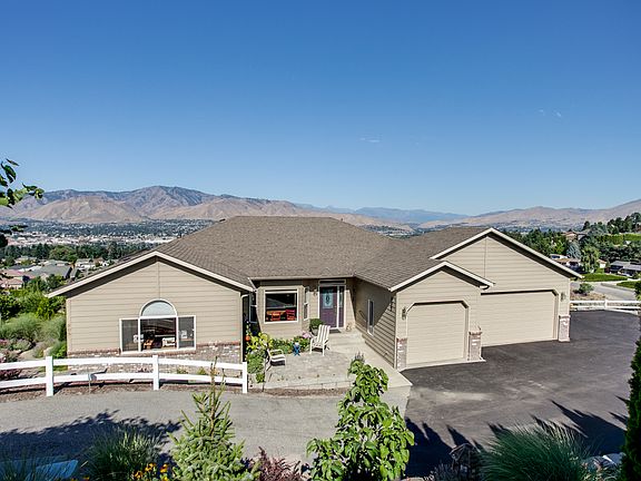 2nd image of 905 Briarwood Dr