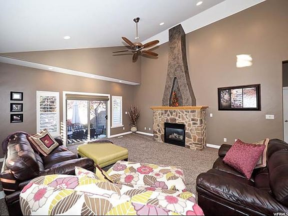 5th image of 909 E Montana Vista Ln