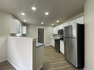 811 Oak Trail Dr, Marietta, GA 30062