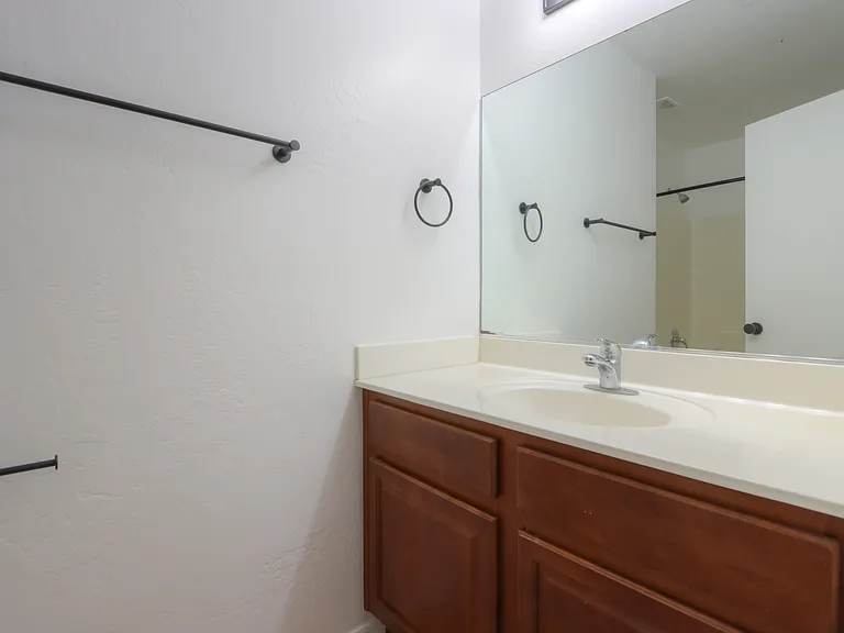 305 W Settlers Trl — Photo 22