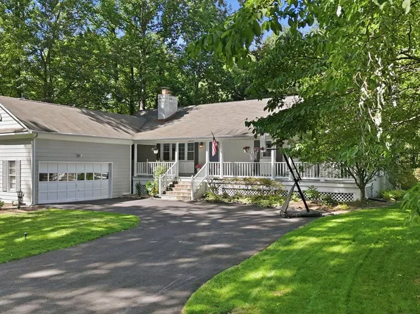 12024 Hamden Ct, Oakton, VA 22124
