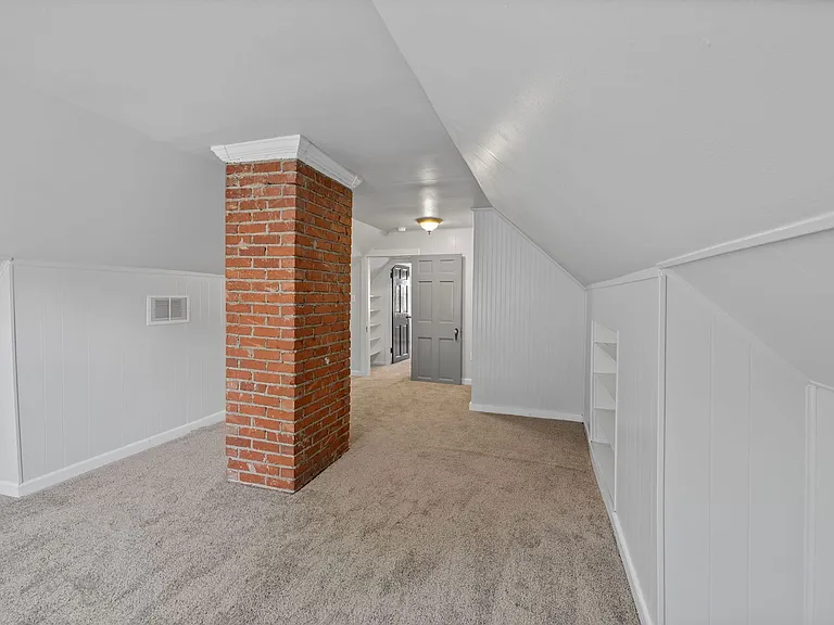 1377 Collinsdale Ave — Photo 21