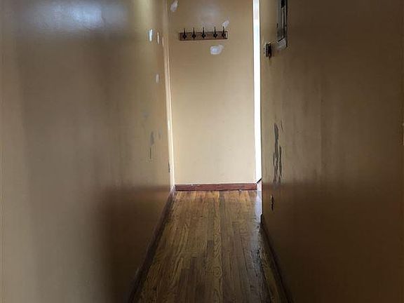 4th image of 5822 78th Ave #3