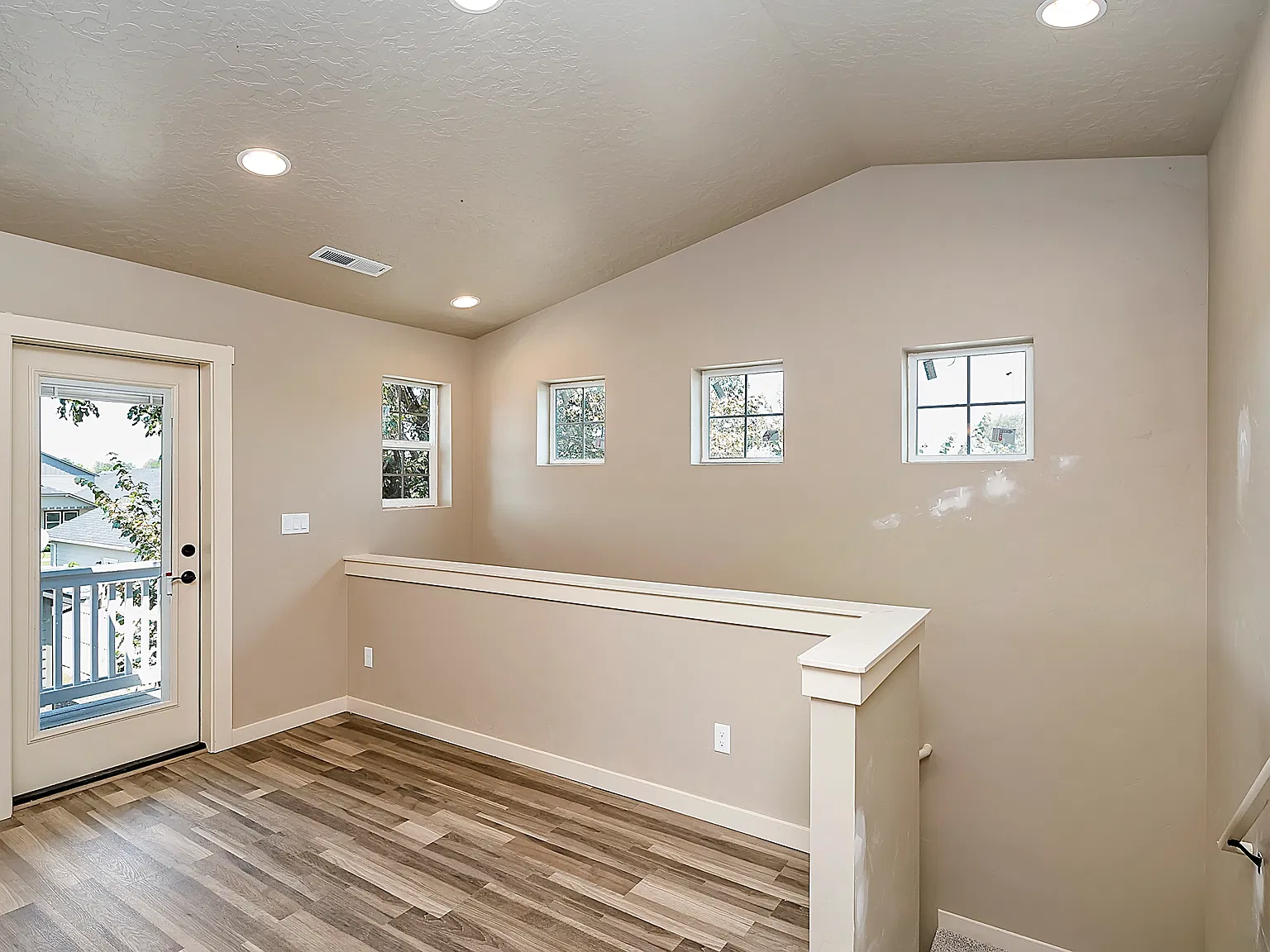 2 bed, 2.5 bath, 1199 sqft, $1,900 — Photo 3