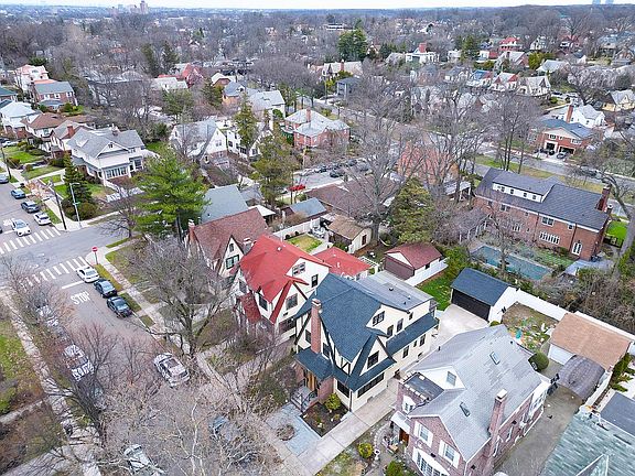 5th image of 85-15 Wareham Pl #8515