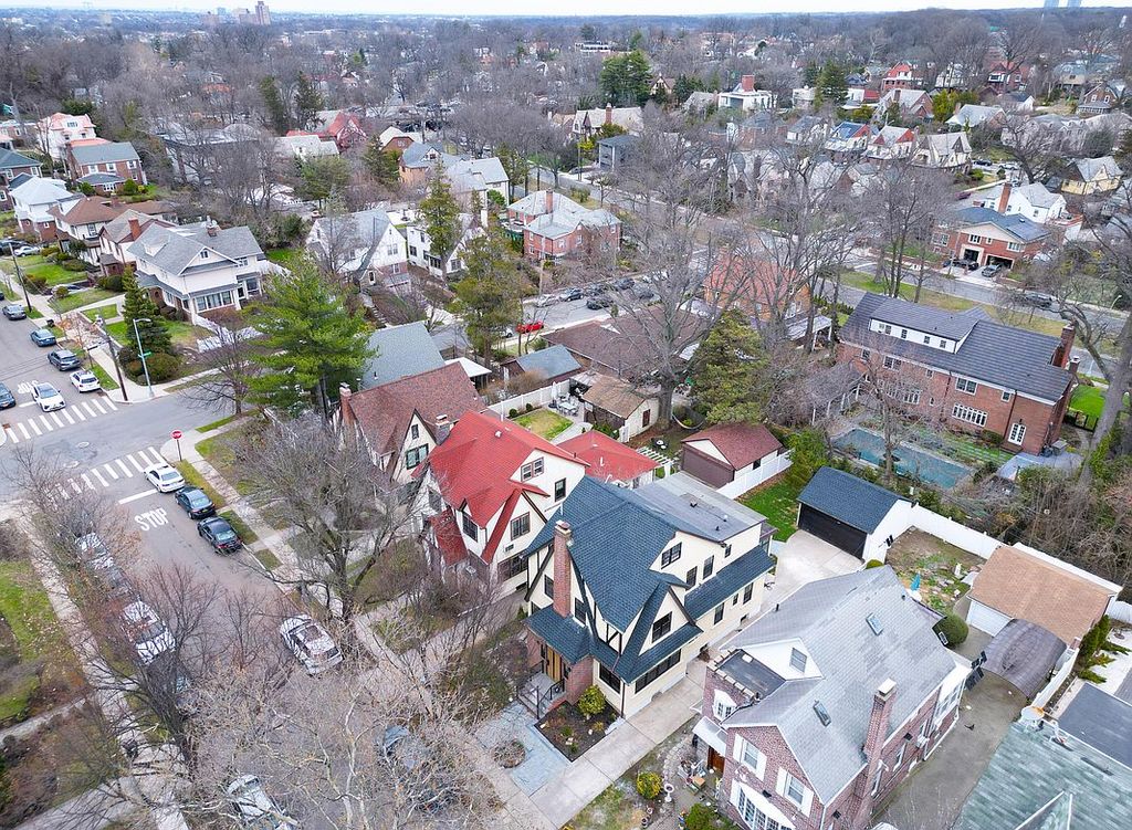 85-15 Wareham Pl #8515, Jamaica, NY - View 5