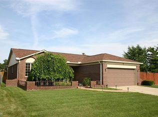 35712 Shell Dr, Sterling Heights, MI 48310