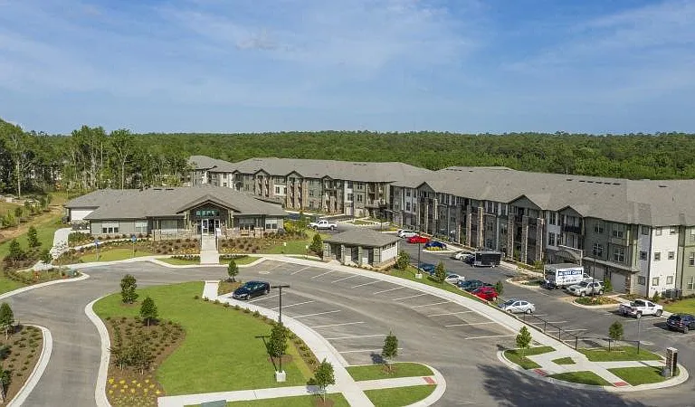 The Retreat at Fairhope Village apartment community