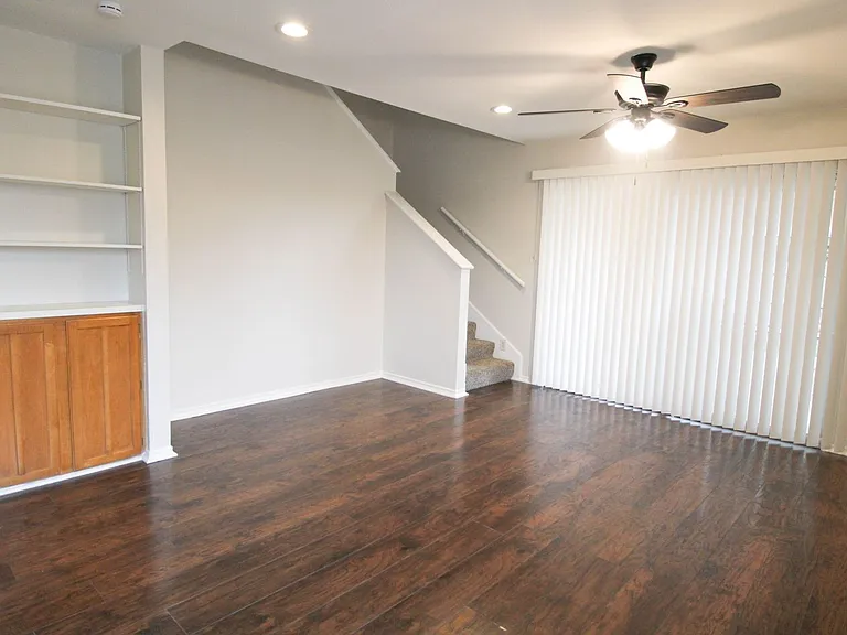 945 Schertz Pkwy #4 — Photo 9