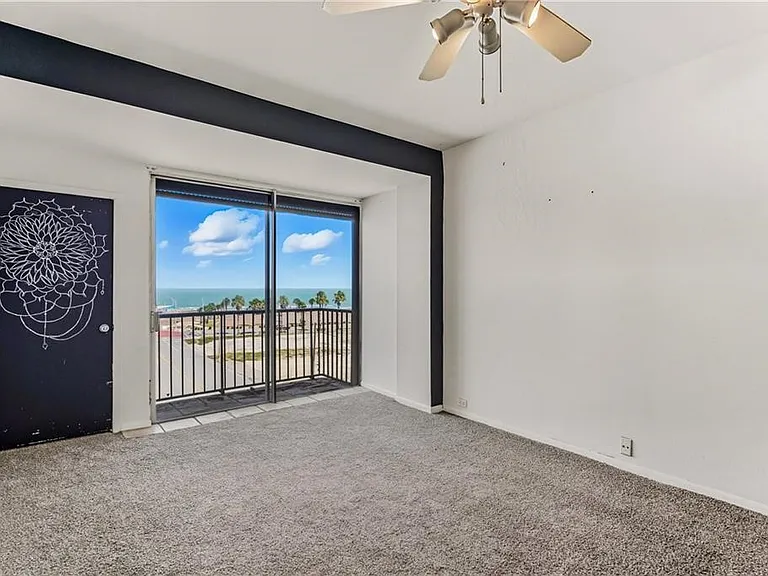 520 S Chaparral St #501 — Photo 22