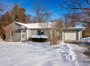 906 Woods St, McHenry, IL 60050