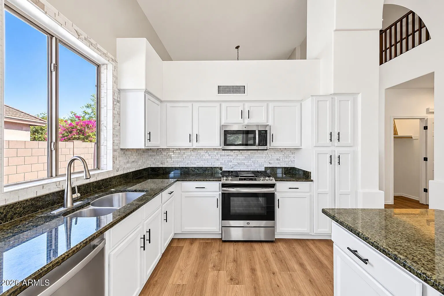 4 bed, 2.5 bath, 3013 sqft, $3,295 — Photo 3