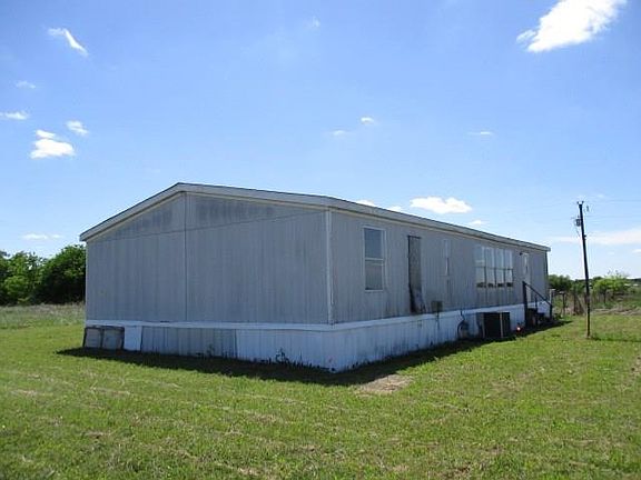3rd image of 2899 County Road 2134