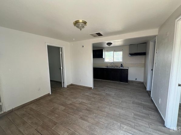 bakersfield-california-18890034 picture