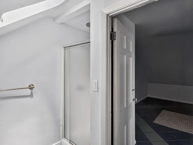 434 George St — Photo 7