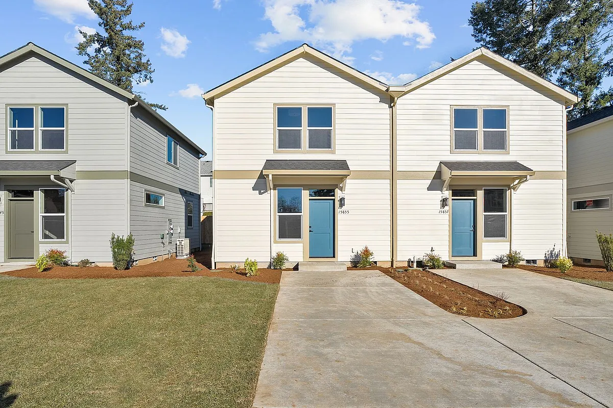 Building Photo - 15855 SE Washington Ct
