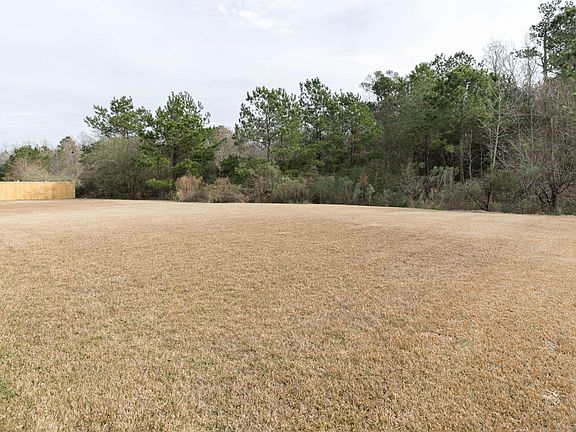 3rd image of 605 Savannah River Dr