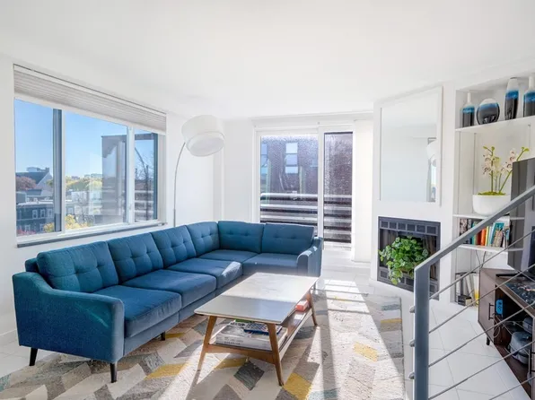 332 Franklin St APT 602, Cambridge, MA 02139