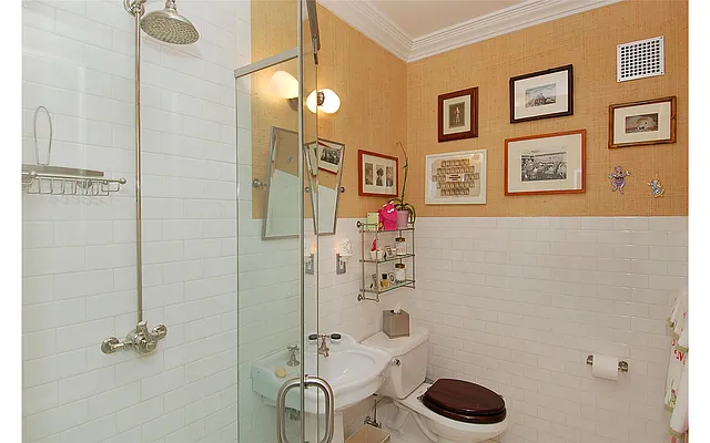 Sold by Douglas Elliman | media 15