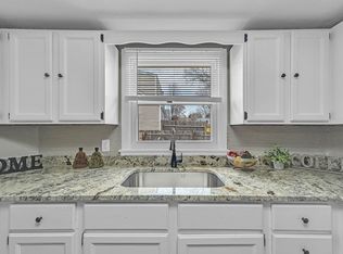 44 Ina St, Springfield, MA 01109