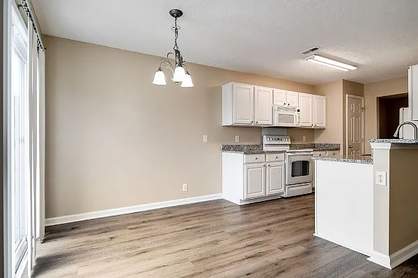 102 Wagon Ct — Photo 18