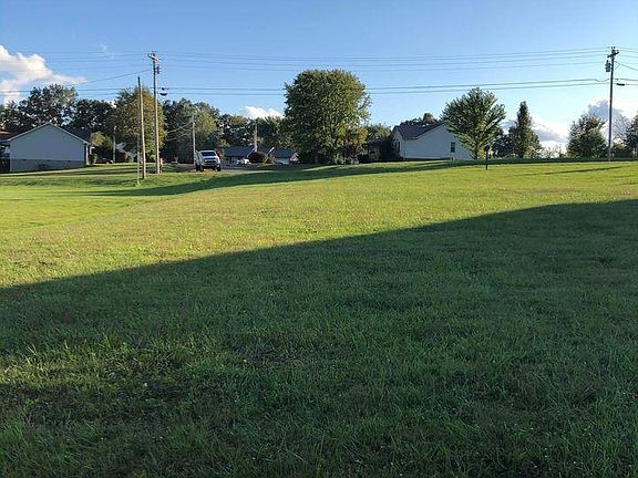 2nd image of Hilltop Dr