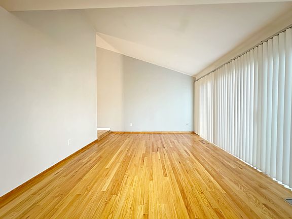 3rd image of 1634 Harlan Dr