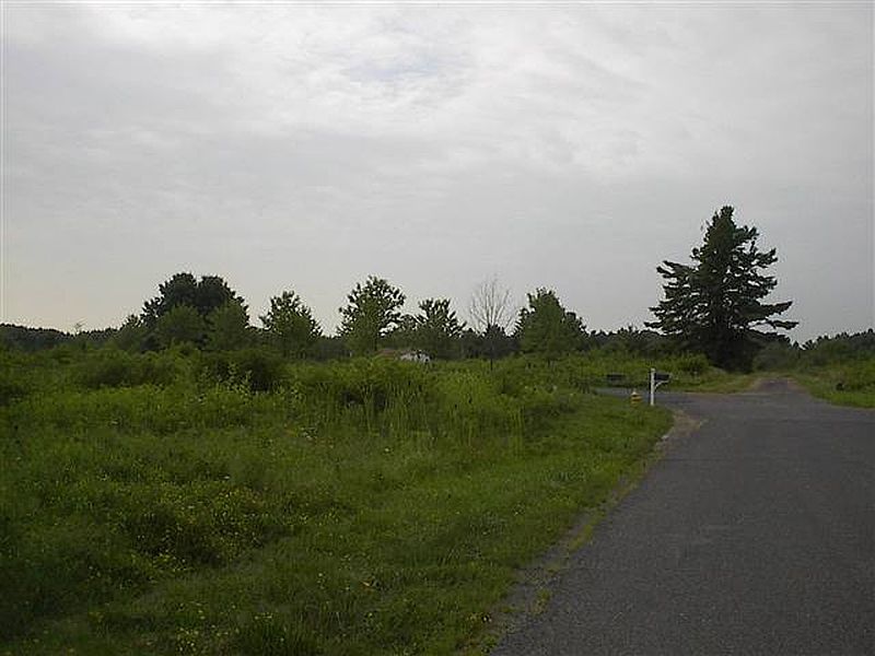 2nd image of 67 MASON Lane