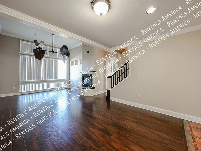 1701 E Colter St #456 — Photo 3