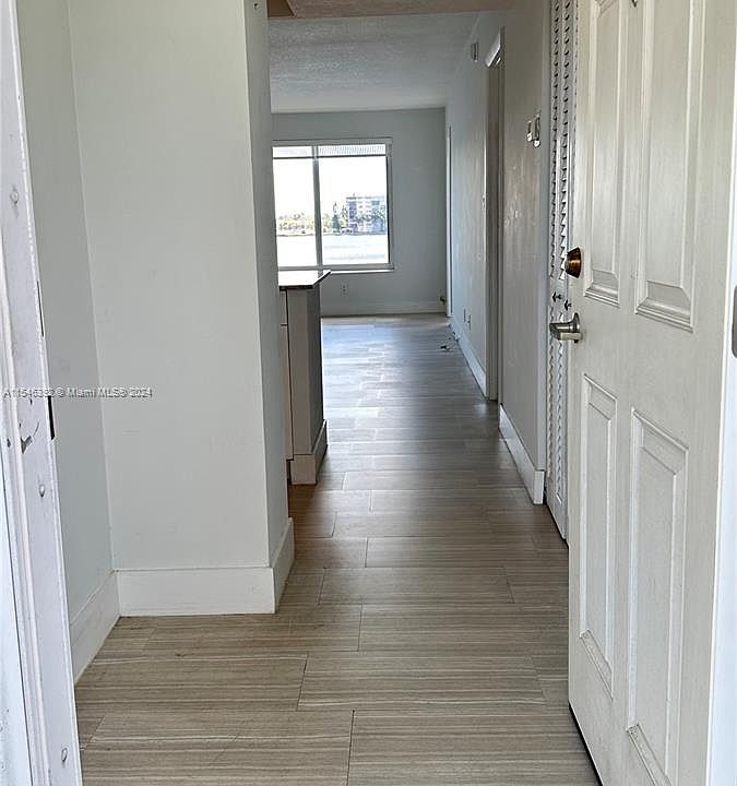 1st image of 1000 NE 191st St #35