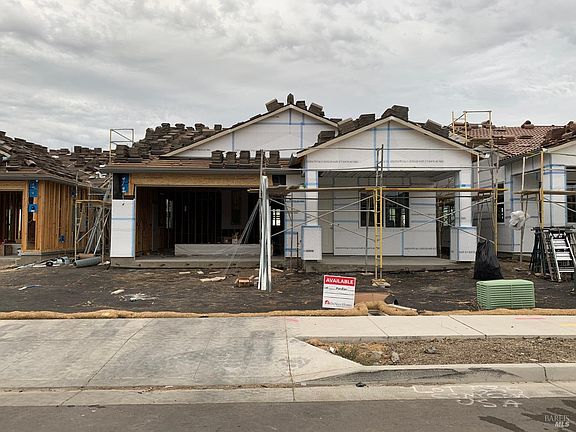 2nd image of 2480 Espana Lane