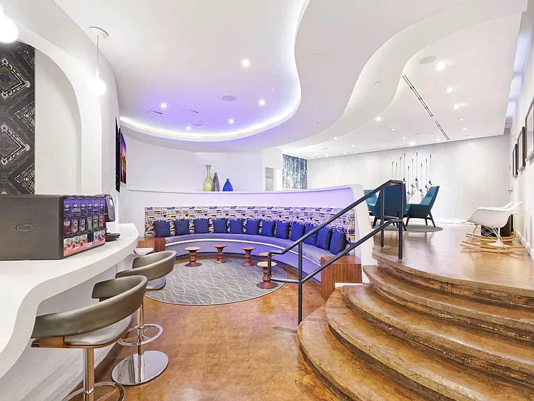 Clubroom seating