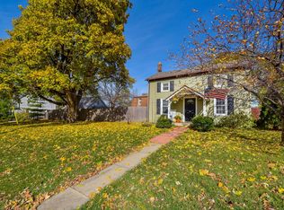 26 E Washington St, Oswego, IL 60543