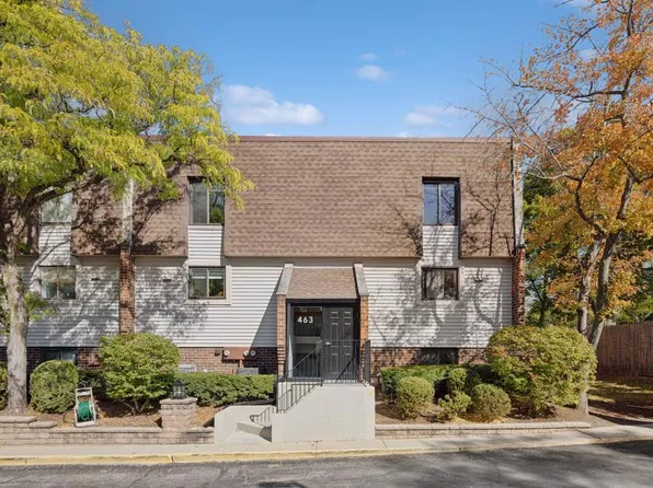 463 Elm St APT 1H, Deerfield, IL 60015