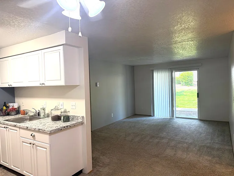 The Heights Apartments — Photo 53