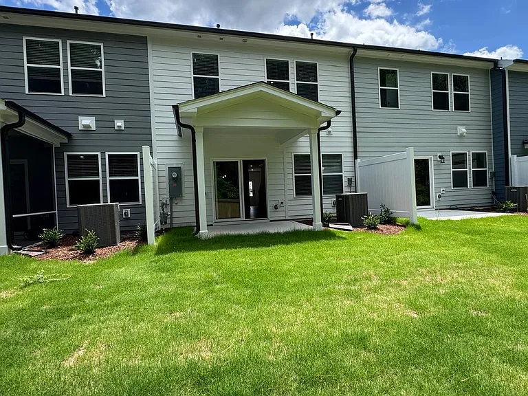 8815 Malmesbury Ln — Photo 16