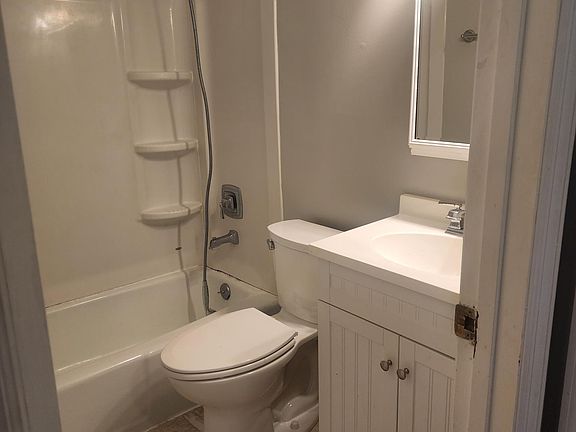 2nd image of 752 Harvard Dr