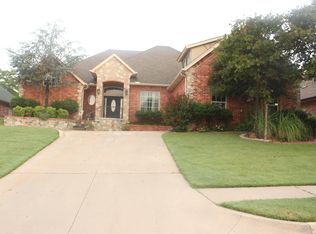 3041 Garden Vis, Edmond, OK 73034