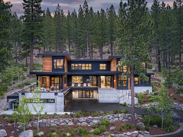 8082 Villandry Dr, Truckee, CA 96161