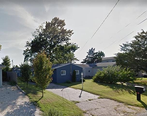 1st image of 411 W Calabreeze Way