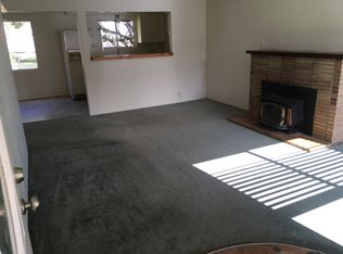 442 Arnold Ln, Brookings, OR 97415