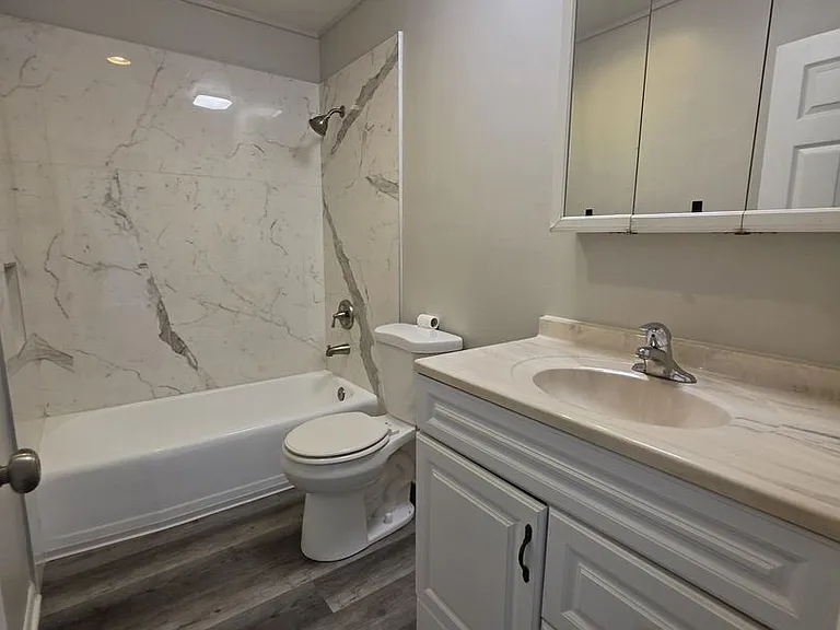 1319 Thermal Ave — Photo 26