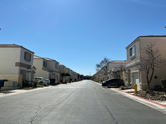 5th image of 10023 Fine Fern St