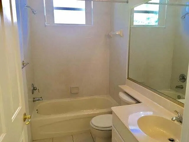 121 Tuscany Dr — Photo 18