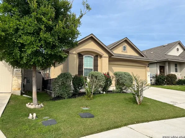 1871 Baron Dr, New Braunfels, TX 78130