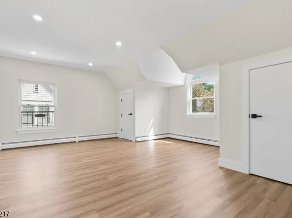 151 S Clinton St APT 3, East Orange, NJ 07018