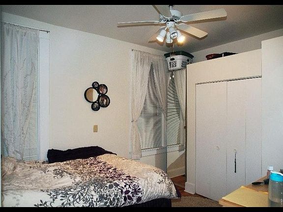 4th image of 2741 N Kenmore Ave #1F